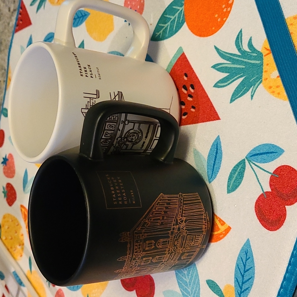 Limited edition 2018 Starbucks mug set